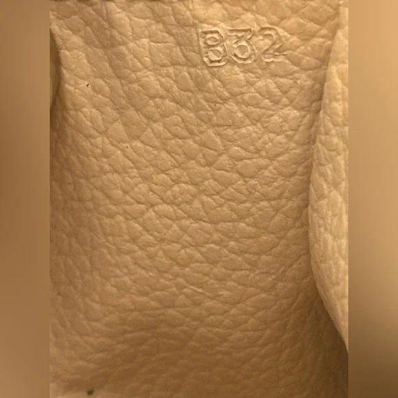 Louis Vuitton Monogram Trousse Toilette 28 Crossbody - Picture 13 of 15